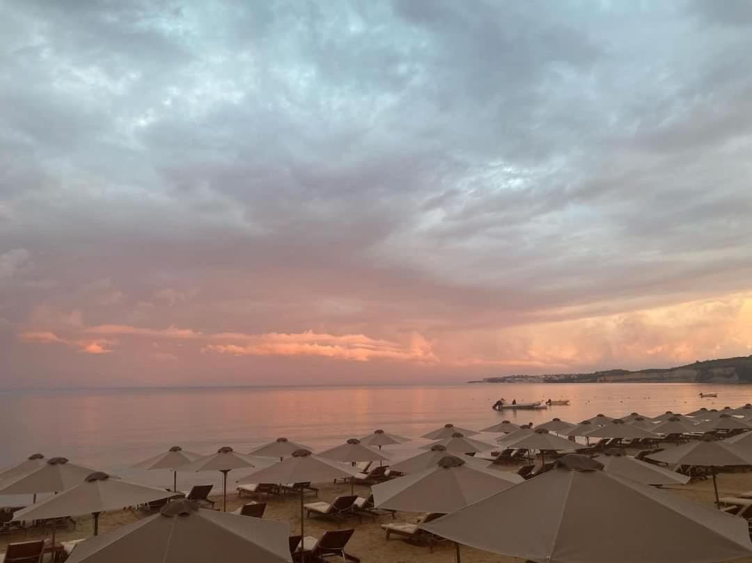 Peroulia Beach Houses Koróni エクステリア 写真