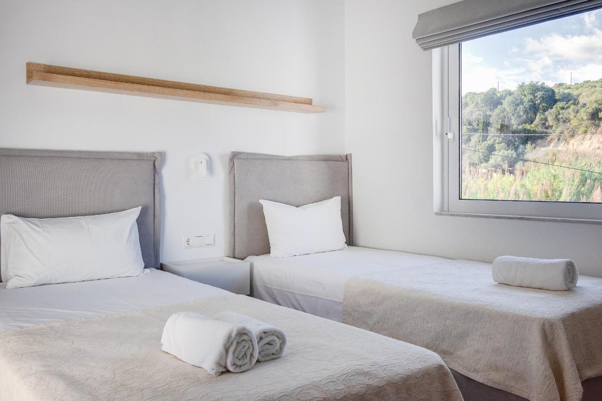 Peroulia Beach Houses Koróni エクステリア 写真