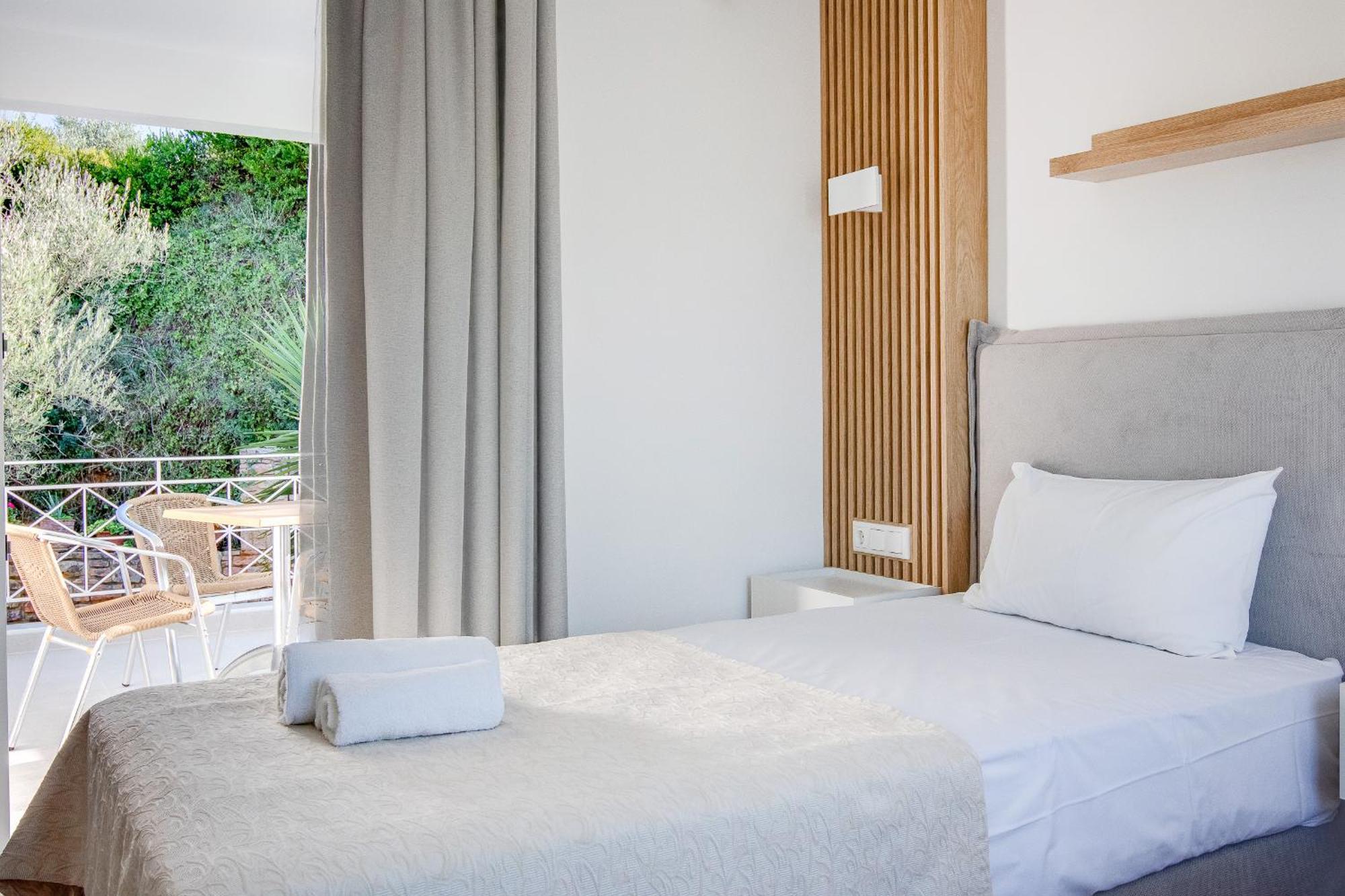 Peroulia Beach Houses Koróni エクステリア 写真